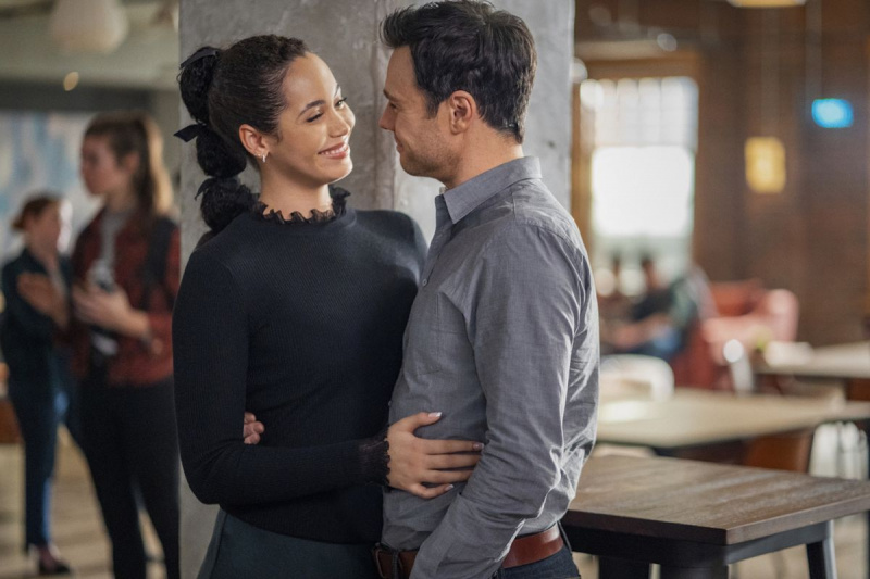 Madeleine Mantock Macy Charmed 3ª temporada Rupert Evans Harry