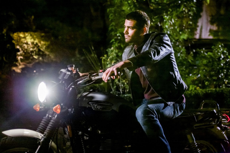 Jesse Metcalfe'as parodydamas savo muzikinę pusę Hallmarko Česapiko pakrantėse