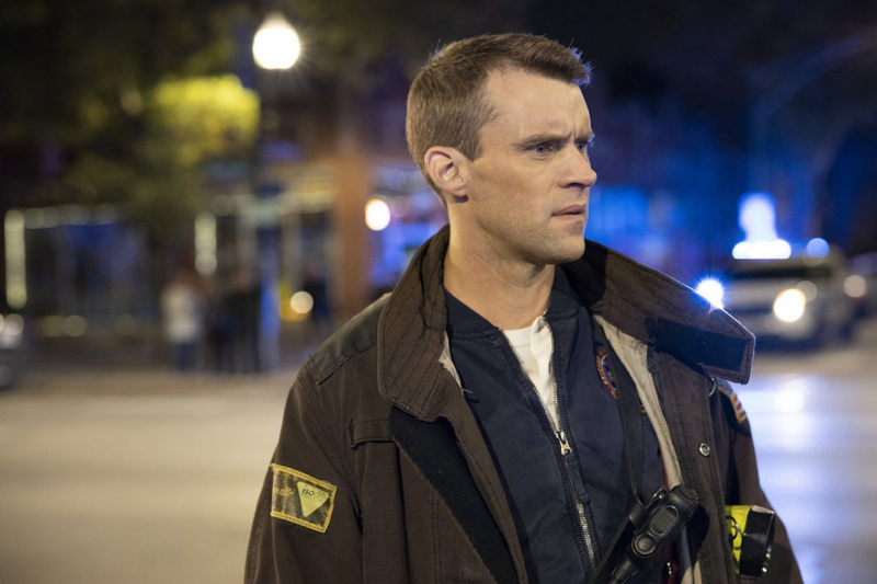 Jesse Spencer von Chicago Fire neckt Casey & Bretts Slow-Burn-Romanze (VIDEO)