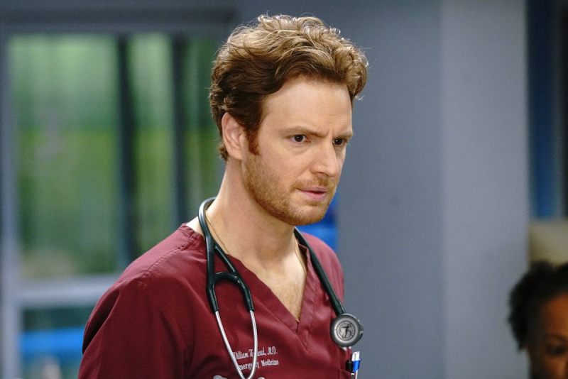 Nick Gehlfuss Chicago Med Stagione 6 Dr. Will Halstead