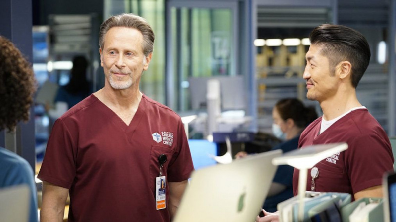 Dean Archer Ethan Choi Chicago Med Stagione 6 Episodio 8
