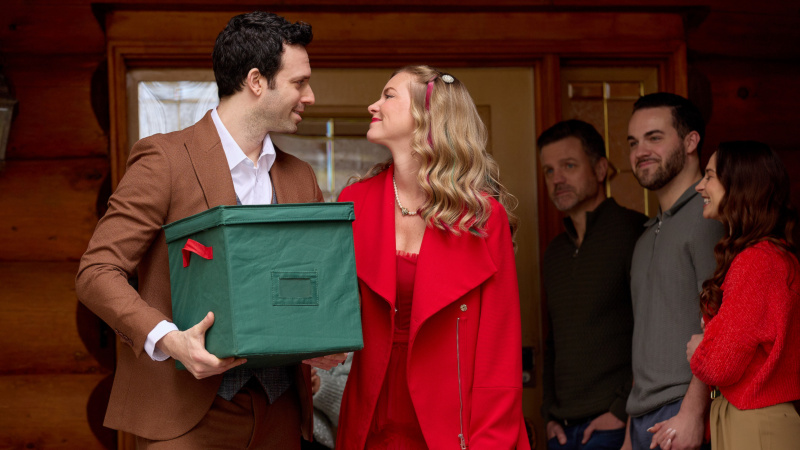 Unwrapping Christmas: Olivia's Reunion — datum izida, napovednik, igralska zasedba in vse, kar vemo o božičnem filmu Hallmark