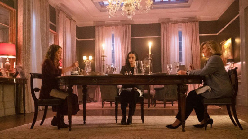 'Clarice', estrela Marnee Carpenter nos leva para dentro do jantar desconfortável de Catherine, Ruth e Clarice