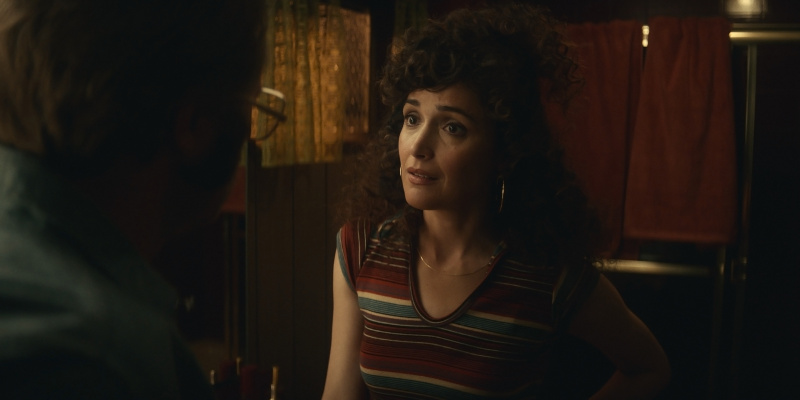   Rose Byrne vo Fyzickej