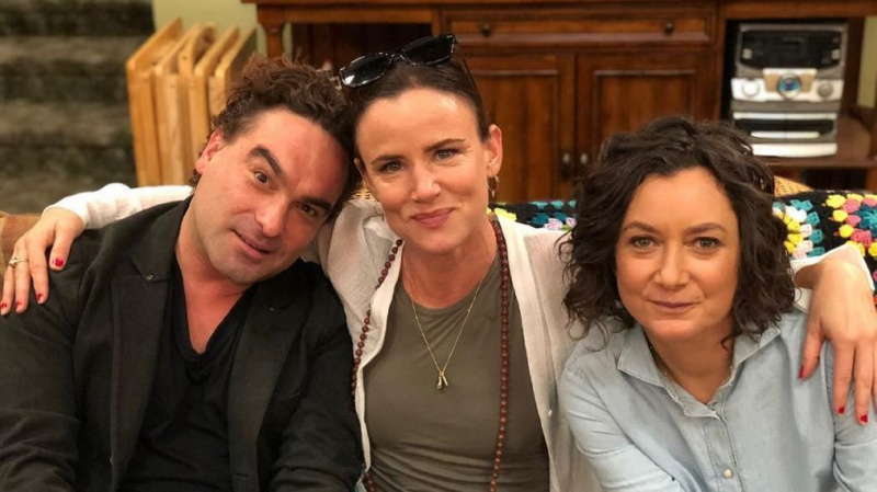 Griswold Reunion! Juliette Lewis & Johnny Galecki till Guest Star på 'The Conners' (FOTO)