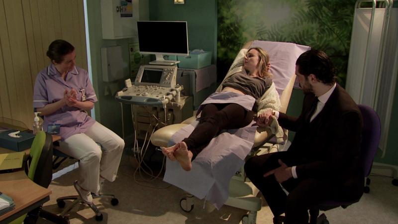 สปอยเลอร์ Coronation Street: Sarah Platt สูญเสียทารก?