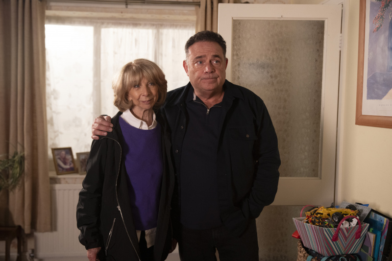 Spoilers pe Coronation Street: Gail Platt face o mărturisire șoc familiei ei!