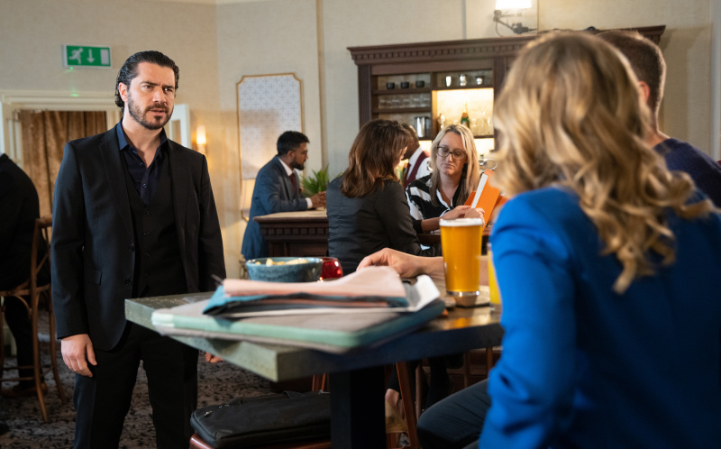 Coronation Streetin spoilerit: Mustasukkainen Adam Barlow LASH OUT!