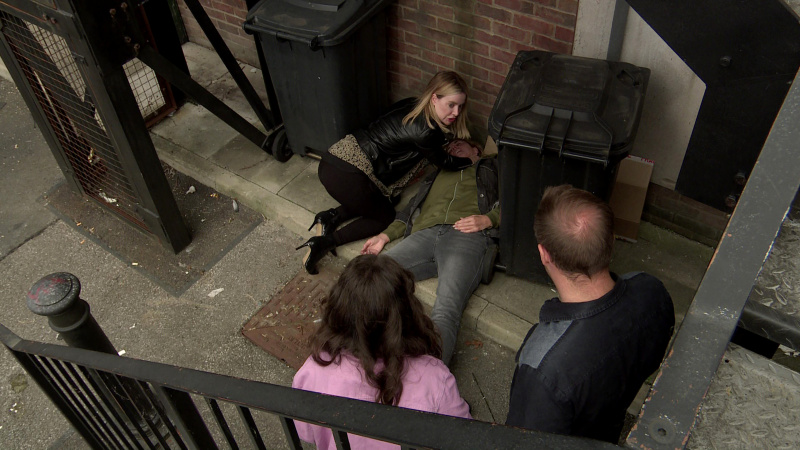 สปอยเลอร์ Coronation Street: Cassie Plummer โอเวอร์โดส!