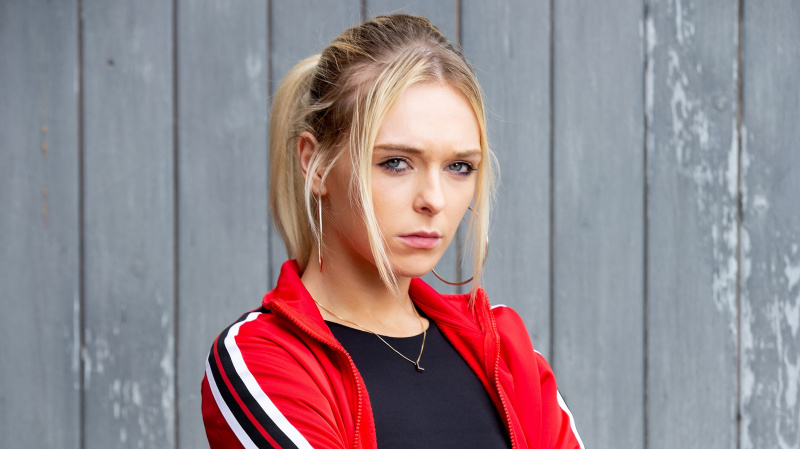 Coronation Street добавя допълнителни епизоди следващата седмица, тъй като „убиецът“ на Лорън е разкрит в шокиращ обрат