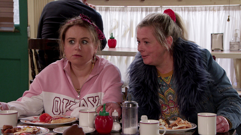  Gemma accepte de garder Gloria