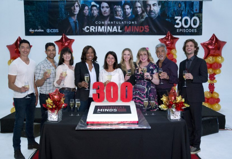 Coverage of the CRIMINAL MINDS 300th Episode Cake Cutting Celebration. Pictured L-R: Daniel Henney, Adam Rodriguez, Paget Brewster, Aisha Tyler, Erica Messer, A.J. Cook, Kirsten Vangsness, Joe Mantegna and Matthew Grey Gubler Photo: Cliff Lipson/CBS ìÃÂ2018 CBS Broadcasting, Inc. All Rights Reserved