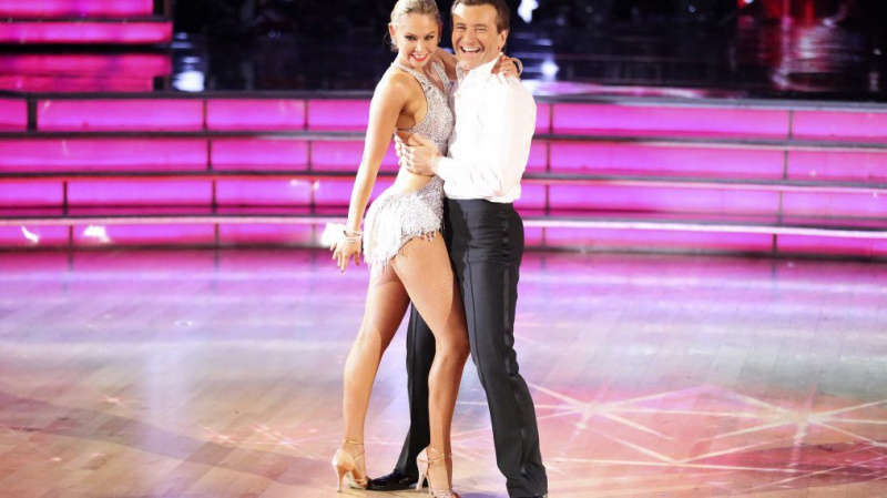 Robert et Kym Herjavec expliquent comment le fait d'être partenaire sur DWTS a conduit à être partenaire dans la vie