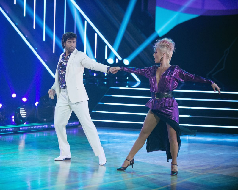 Jesse Metcalfe Sharna Burgess DWTS Élimination de nuit des années 80