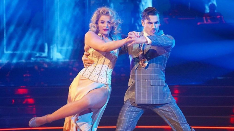 'Dancing With the Stars' Episódio 7: Uma estrela dança com uma costela fraturada (RECAP)