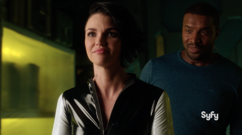Ruby Rose Goes Robot en Syfy's Dark Matter (VIDEO)