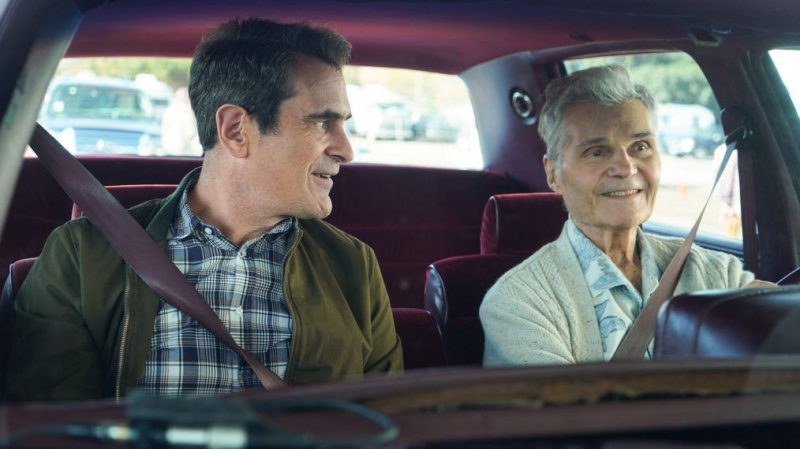Verdt å se: 'Modern Family's farvel til Fred Willard,' Deadliest Catch ', Netflix' Trinkets '