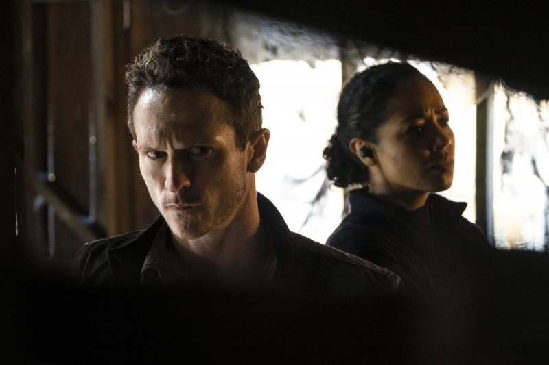 Escombros + Jonathan Tucker + Rian Steele