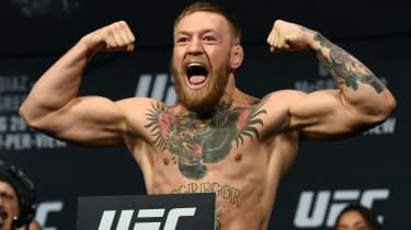 Športové šortky: Conor McGregor oznamuje dátum návratu do UFC, Renault stráca body GP Japonska, Anglicko odvoláva Georga Forda