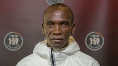 Športne kratke hlače: Eliud Kipchoge poskuša maratonski rekord 1:59, F1 pa prestavi kvalifikacije za VN Japonske v nedeljo
