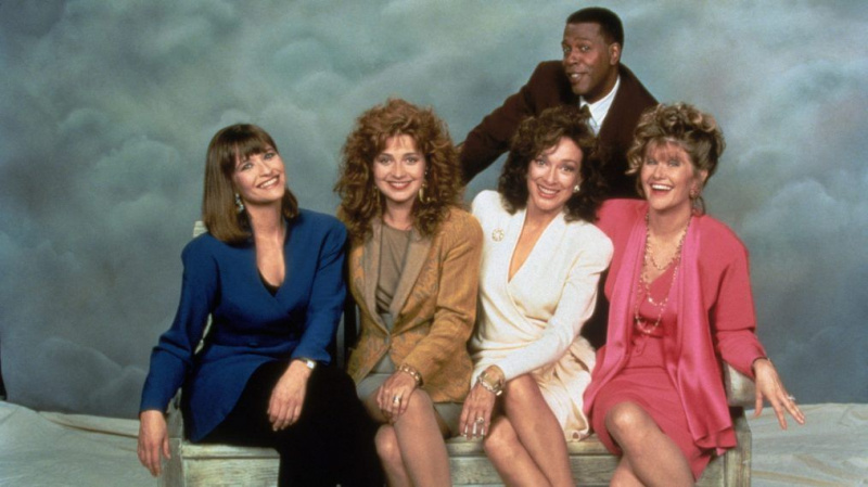 'Designing Women's Annie Potts on Revival Hopes & Holiday Marathon Episodes