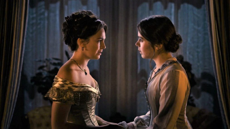 Dickinson Sezon 2 Ella Hunt Hailee Steinfeld