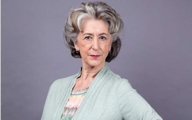   Maureen Lipman Coronation Streetissä Evelyn Plummerina