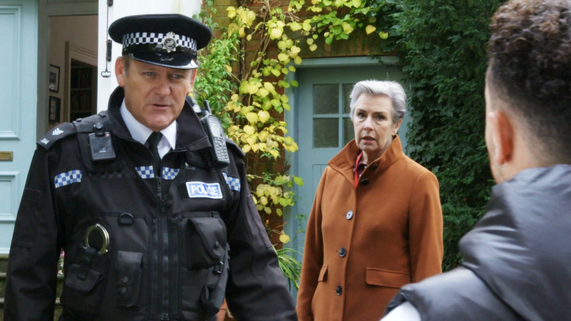  Rob Hollins (CHRIS WALKER), Karen Hollins (JAN PEARSON) en Doctores