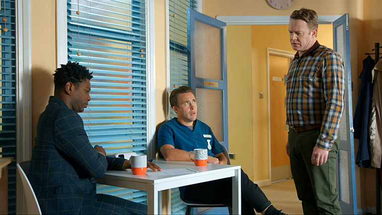   Spojlery lekarzy, Bear Sylvester, Luca McIntyre, Graham Elton