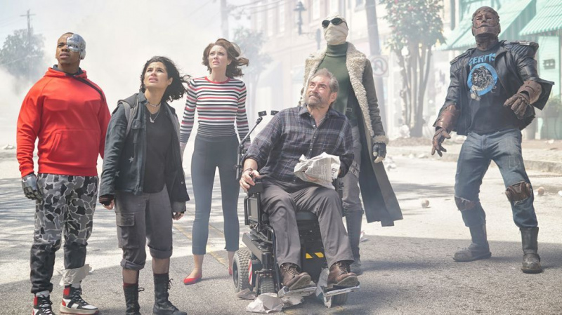 5 „Doom Patrol“ Горещи въпроси са отговорили преди сезон 2