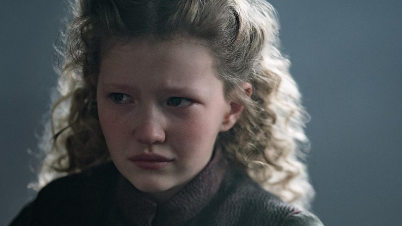   Florrie May Wilkinson Fransa rolünde"Fanny" Pocock on Outlander.