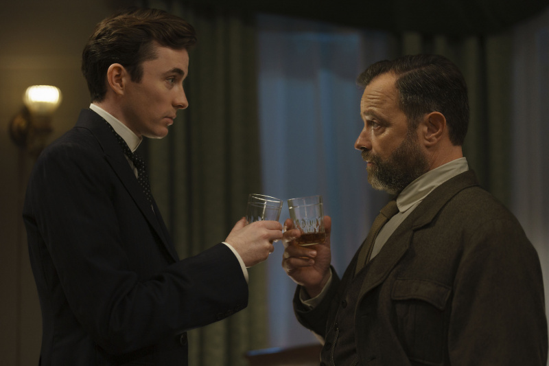 Vienna Blood yıldızları Matthew Beard ve Juergen Maurer 4. sezonun sırlarını açıklıyor