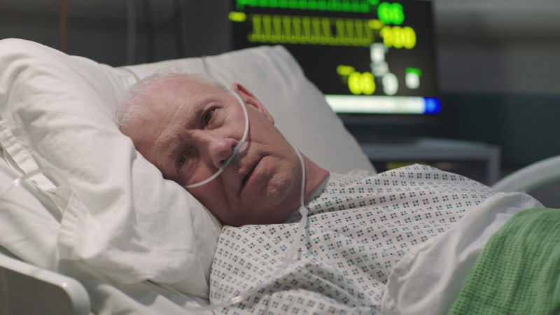 EastEnders LEGEND urmează să apară în Casualty, ca parte a poveștii de ieșire a lui Charlie