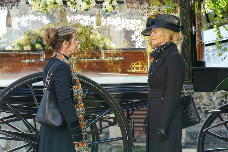   Disa O'Brien and Kathy Beale meet at Dot Branning's funeral