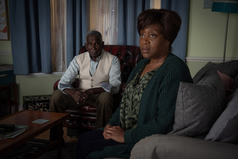 EastEnders hayranları Angela ve Rudolph'un 'inanılmaz' oyunculuğunu övüyor çünkü bu gece BÜYÜK bir sır ortaya çıkıyor