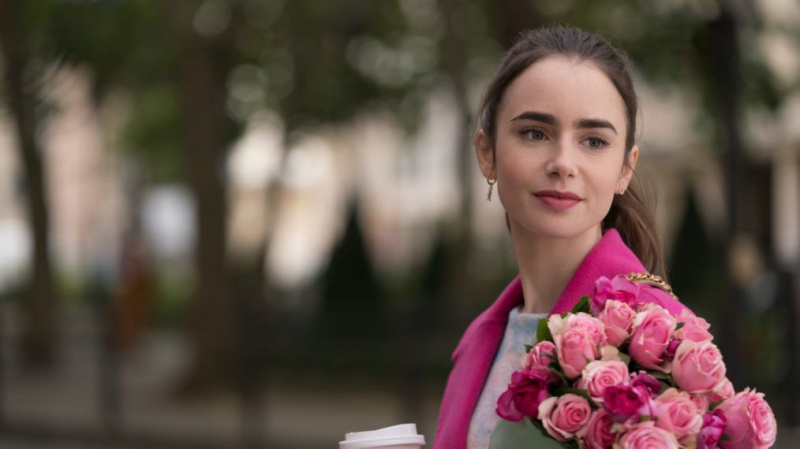 El jefe de ‘Emily in Paris’ rompe las relaciones de Emily con Gabriel y Camille