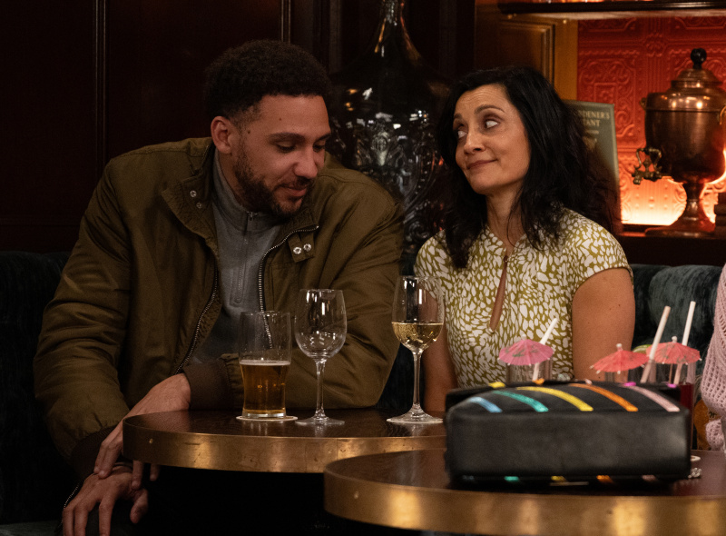   Manpreet Sharma bendrauja su Billy Fletcher „The Woolpack“.