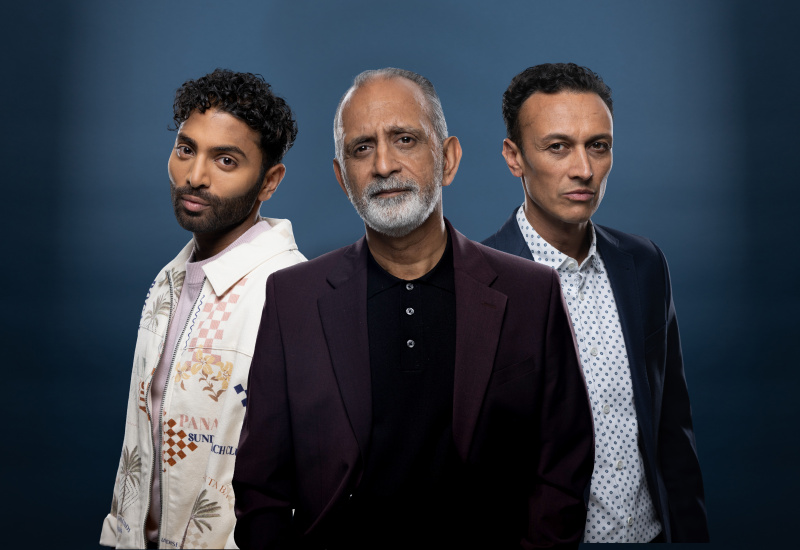   Suni Sharma, Amit Sharma en Jai Sharma.