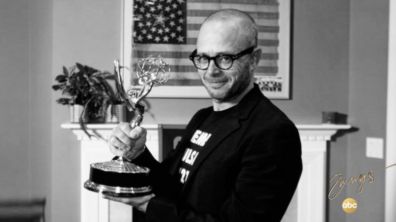 Emmys 2020 uzvarētāja portrets Deimons Lindelofs