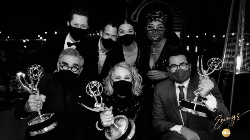 Emmys 2020 uzvarētāja portrets Šits