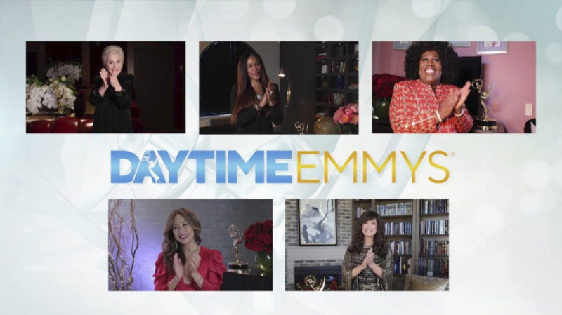 Pessoas na tela do Emmy virtual