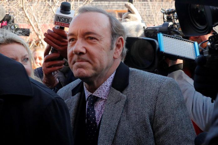 Kevin Spacey kaebas näitleja Anthony Rapp 1980. aastatel seksuaalse väärkäitumise eest kohtusse