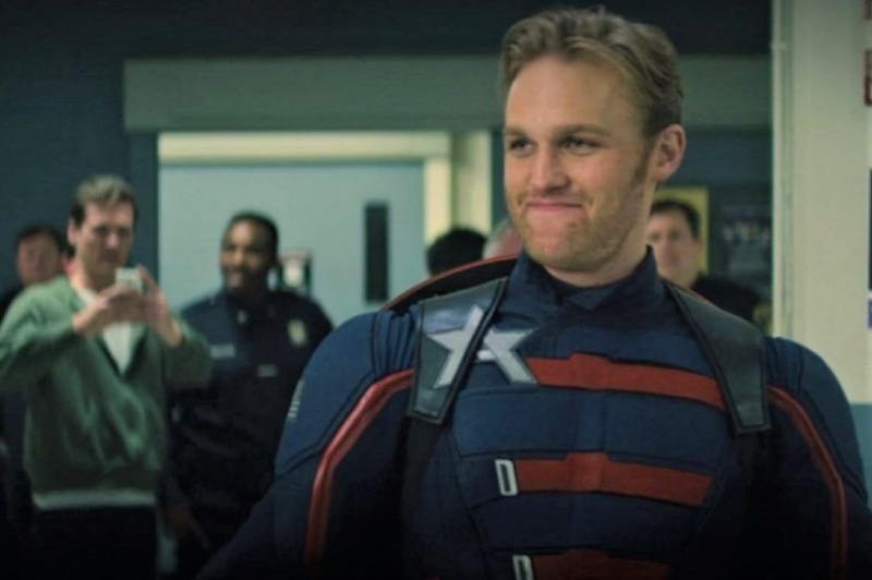 Sakalas ir žiemos kareivis Wyatt Russell