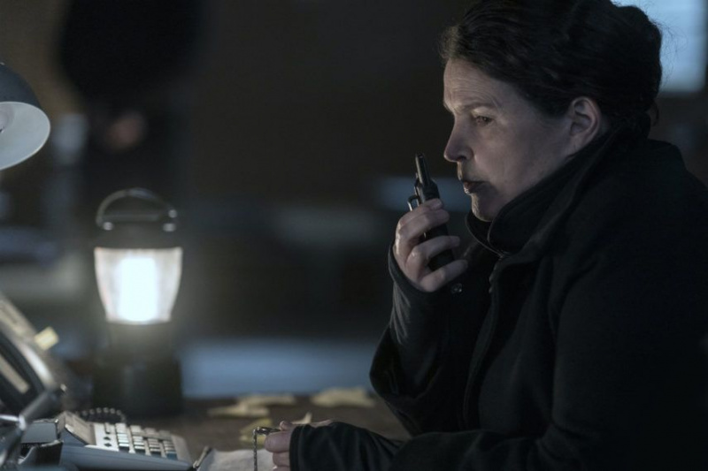 walking dead world beyond Julia ormond lt col kublek