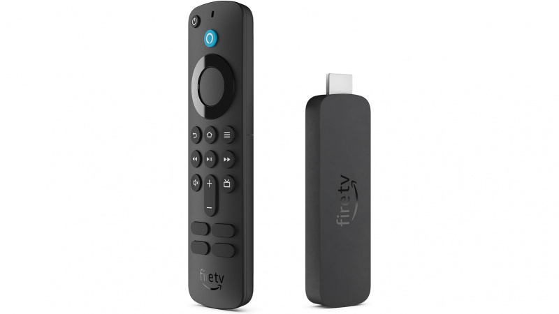   Amazon Fire TV Stick 4K na bielom pozadí.
