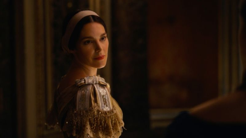 Η Kelli Barrett ως Adelaide May στο Dickinson