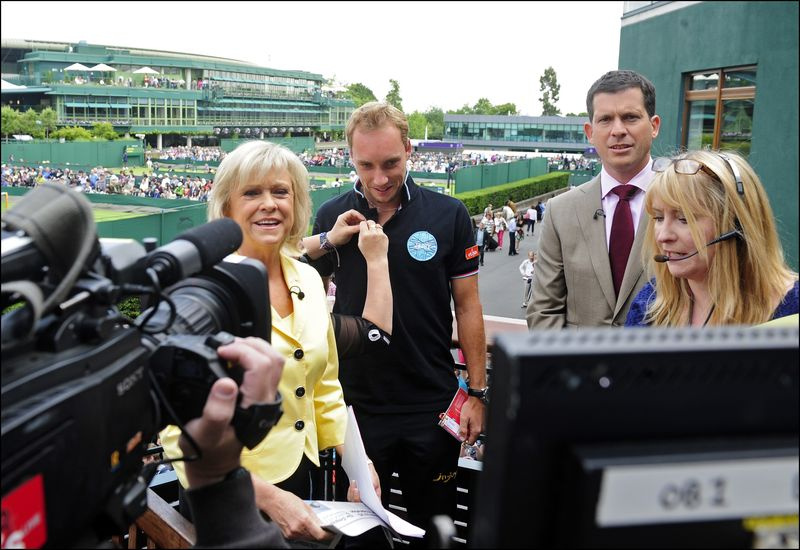 Wimbledon στα παρασκήνια: Η Sue Barker εκπέμπει με τον Tim Henman.