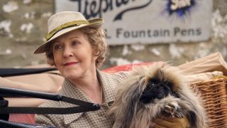 Patricia Hodge, vedeta din „All Creatures Great and Small”, „Îmi place Tricki Woo!”