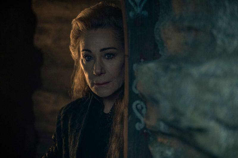Zoë Wanamaker în Shadow and Bone