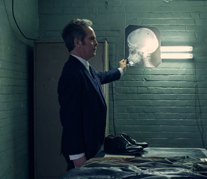 Tom Hollander em O Arquivo Ipcress